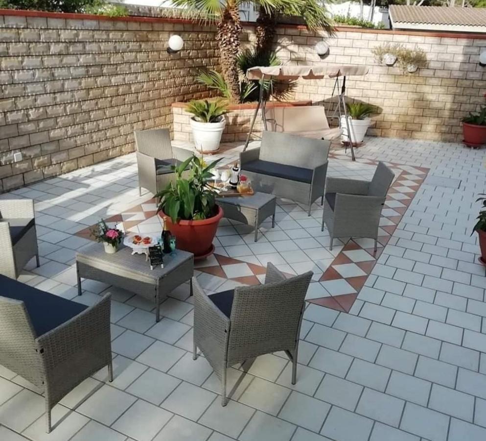 Dolcesosta B&B Marina Di Pulsano Eksteriør billede